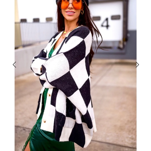 PRICE FIRM • LALA ORIGINAL DESIGN: Love You Oversized Checkerboard Cardi - Picture 4 of 15